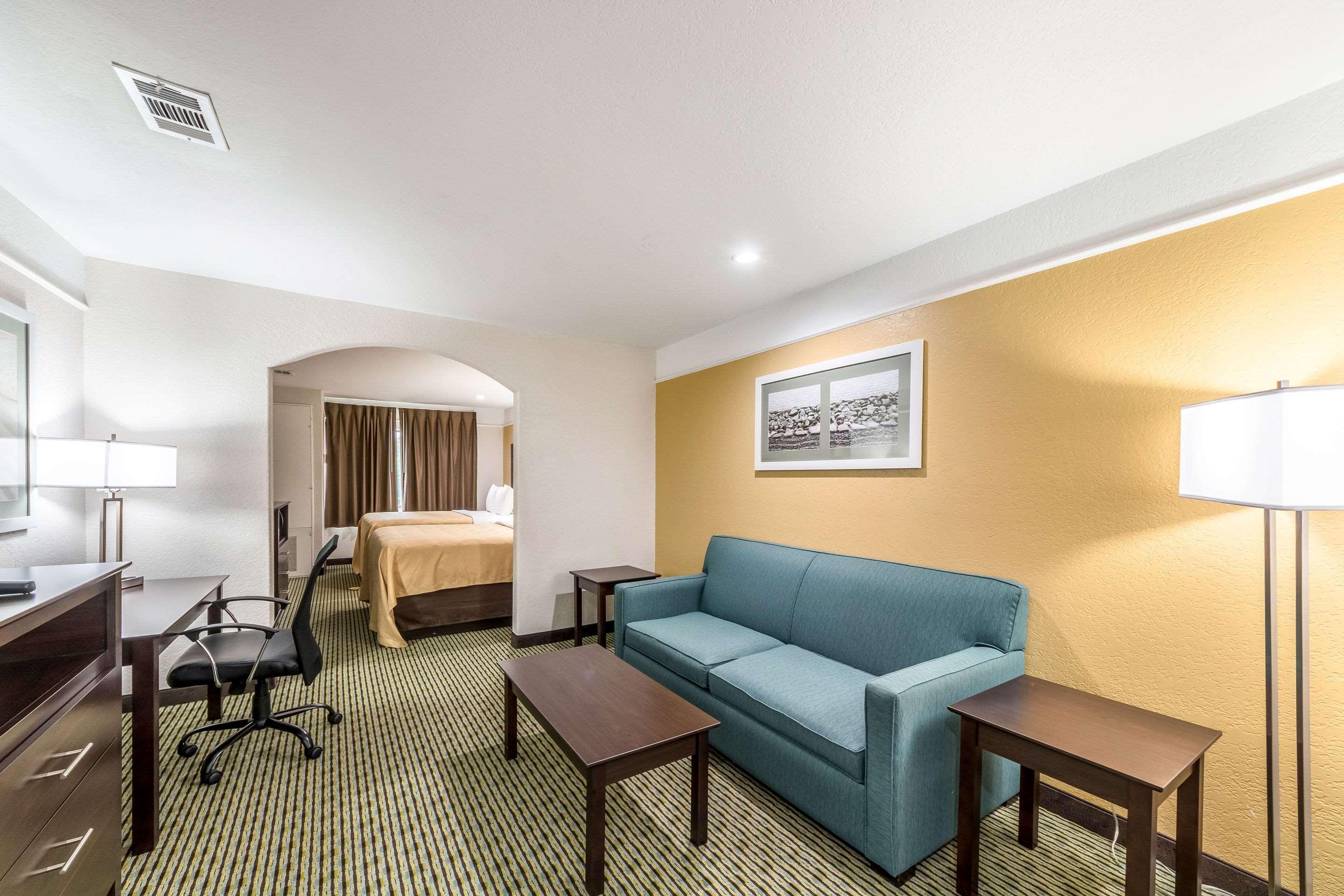 Quality Inn & Suites Seaworld North San Antonio Exteriör bild