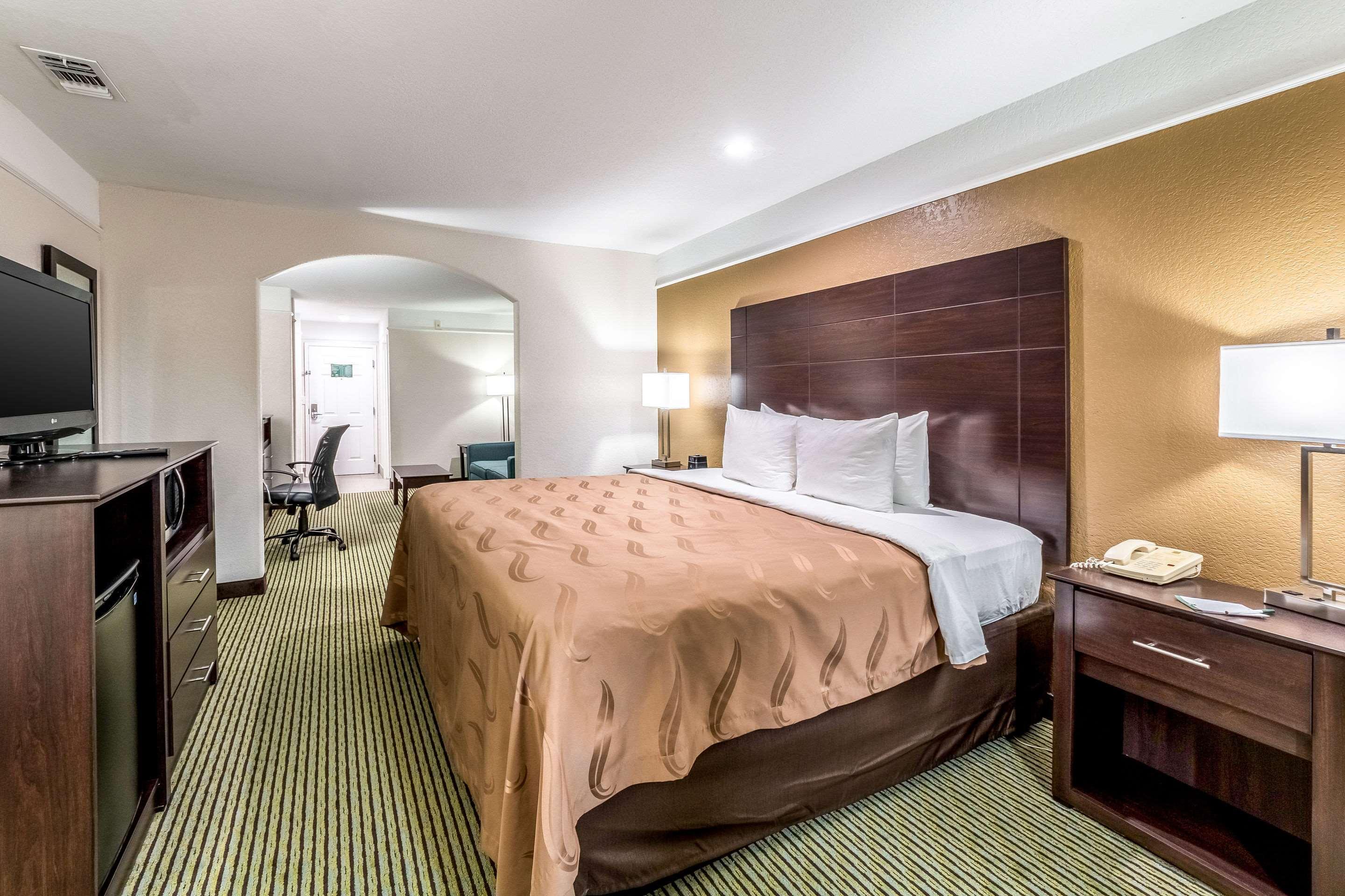 Quality Inn & Suites Seaworld North San Antonio Exteriör bild