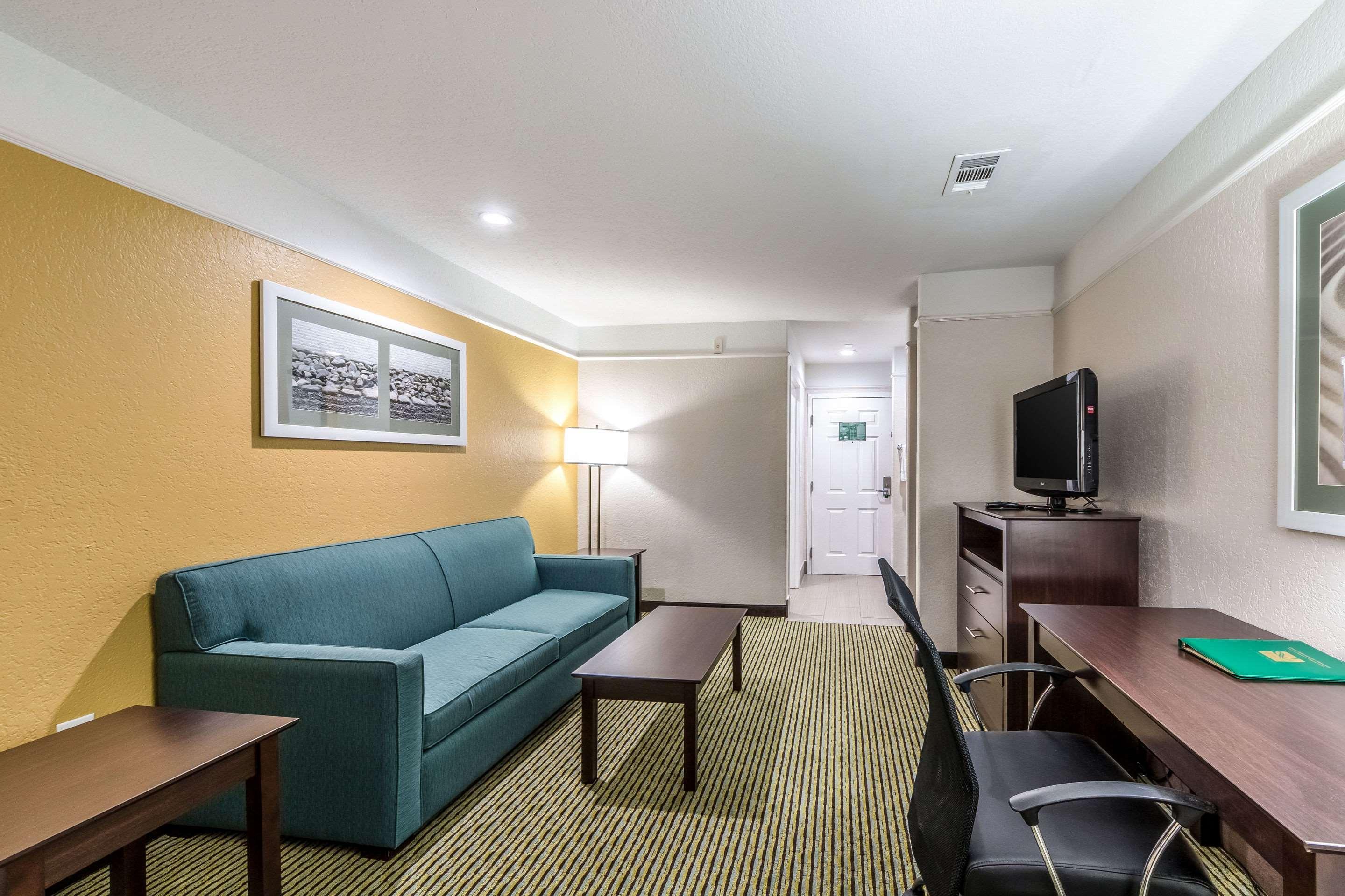 Quality Inn & Suites Seaworld North San Antonio Exteriör bild