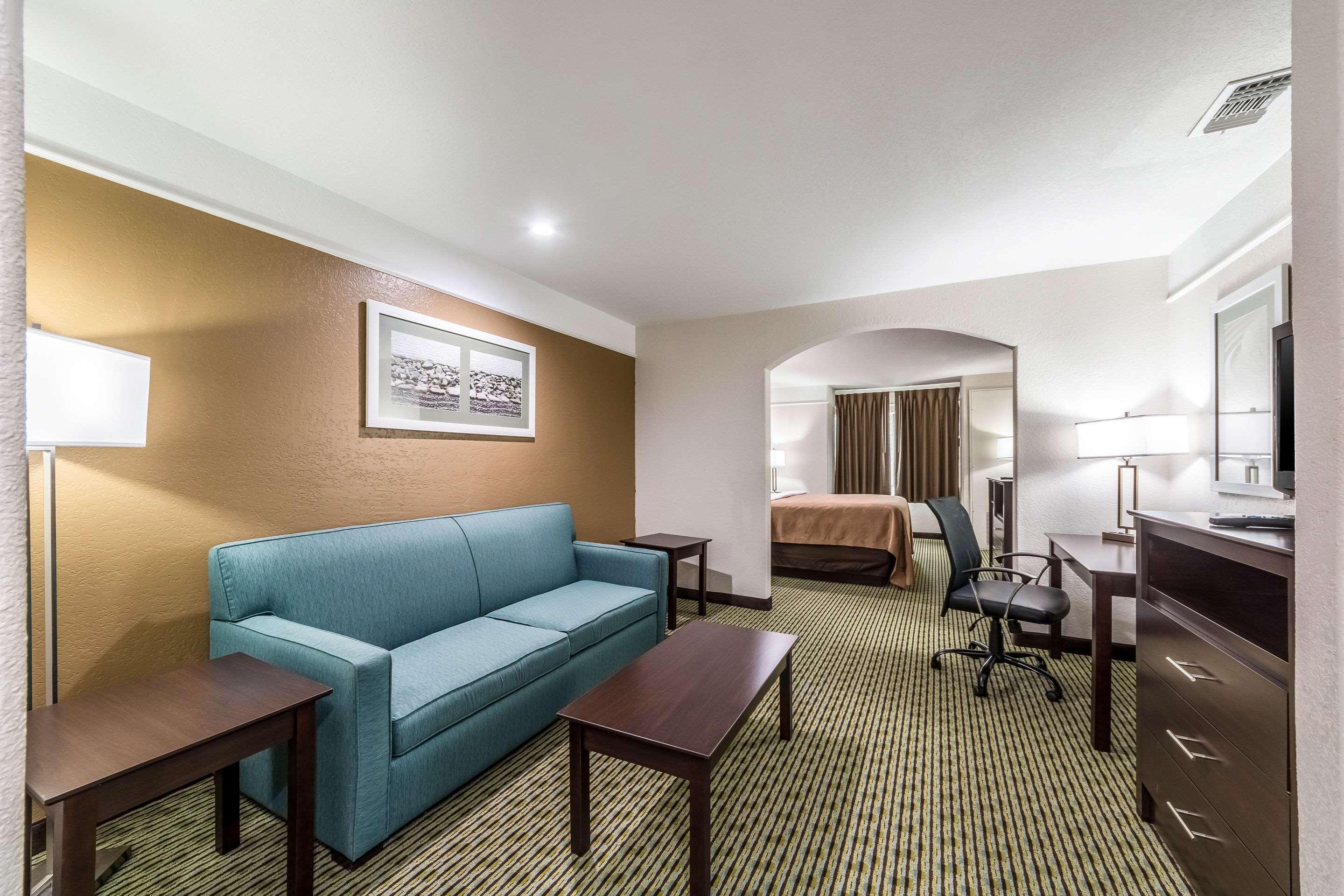 Quality Inn & Suites Seaworld North San Antonio Exteriör bild