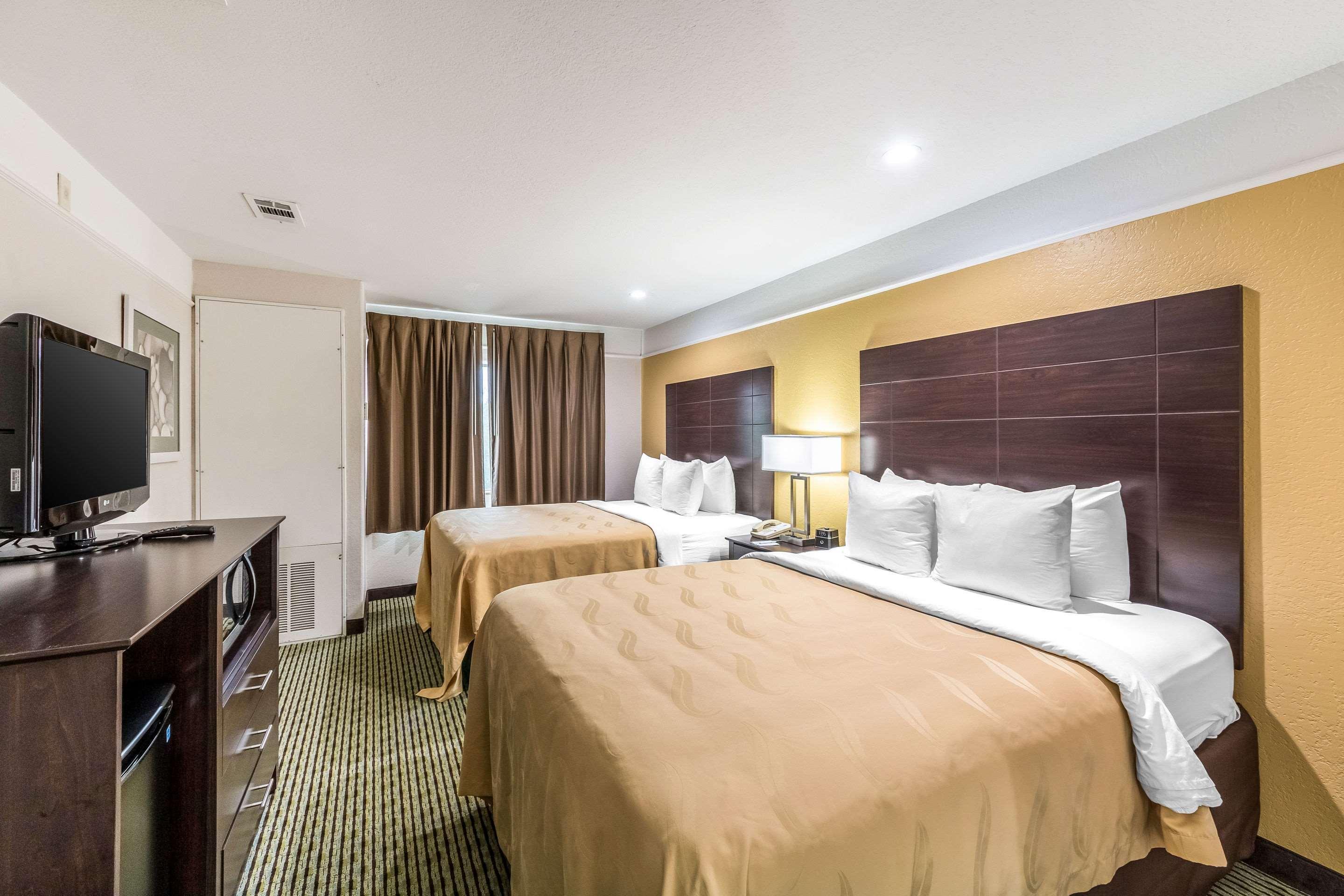 Quality Inn & Suites Seaworld North San Antonio Exteriör bild