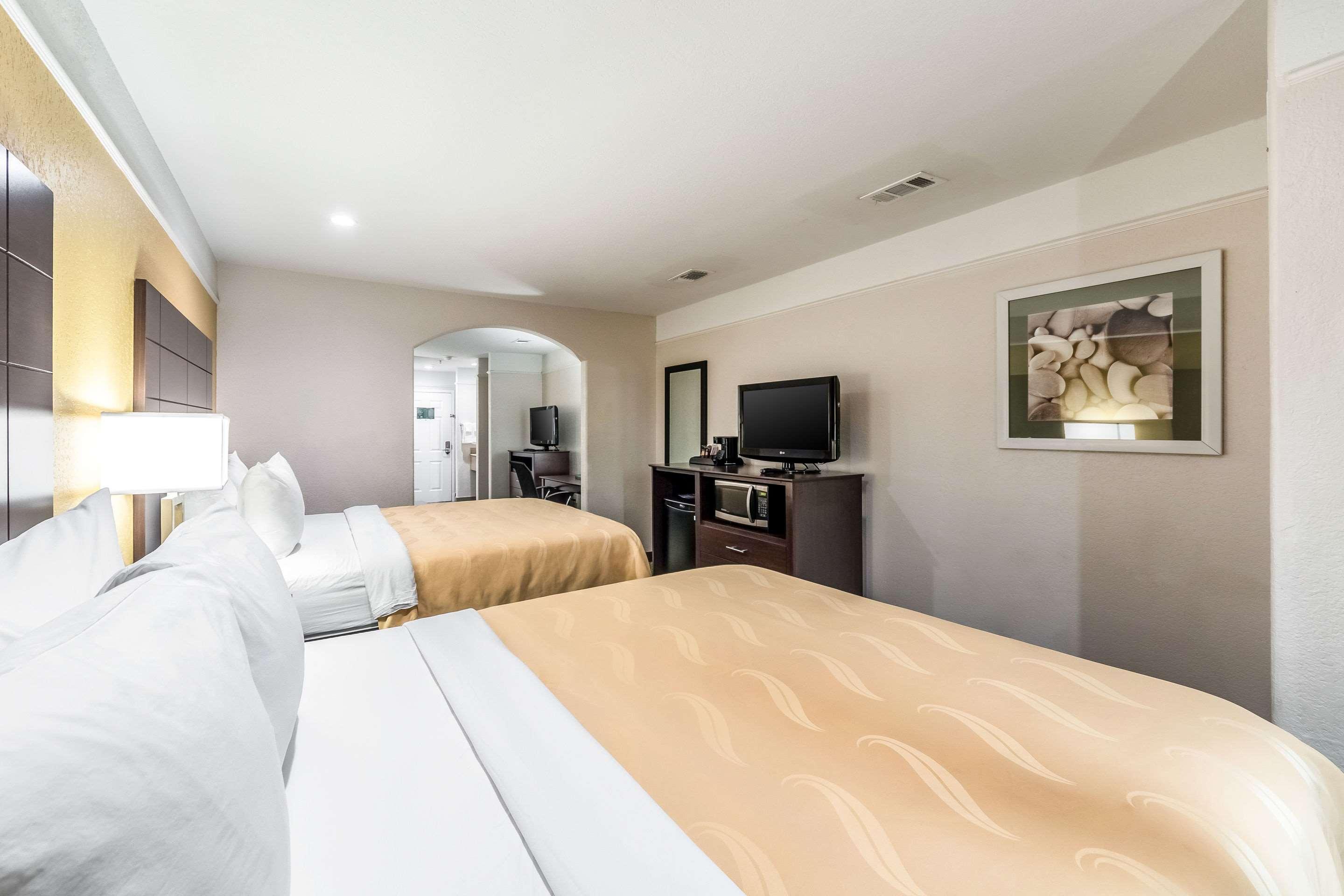 Quality Inn & Suites Seaworld North San Antonio Exteriör bild