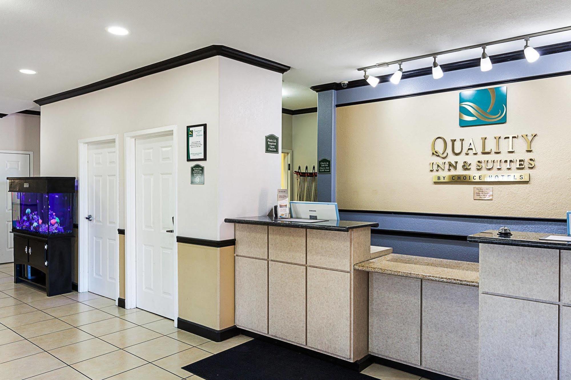 Quality Inn & Suites Seaworld North San Antonio Exteriör bild