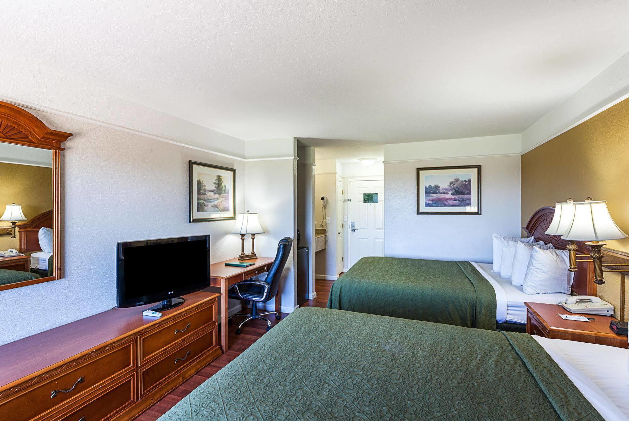 Quality Inn & Suites Seaworld North San Antonio Exteriör bild